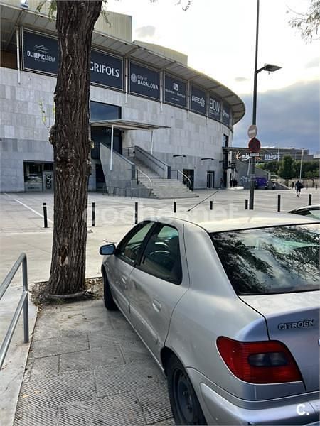 Usado Citroën Xsara 90 CV (66 kW) 1999 Gris / plata Berlina