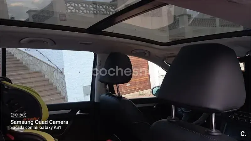 Usado VW Touran Advance 105 CV (77 kW) 2012 Gris / plata Monovolumen
