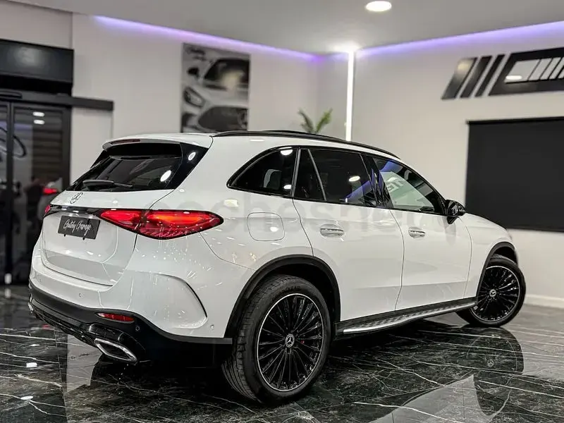 Usado Mercedes GLC300 269 CV (197 kW) 2023 Blanco SUV