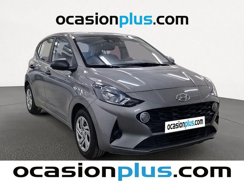 Usado Hyundai i10 67 CV (49 kW) 2022 Gris Utilitario