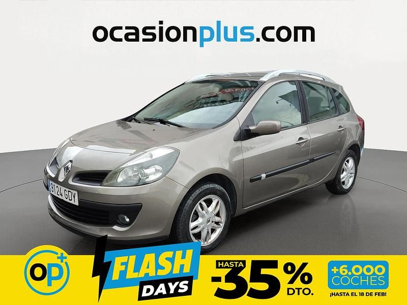 Usado Renault Clio GrandTour Dynamique 86 CV (63 kW) 2008 Beige Familiar