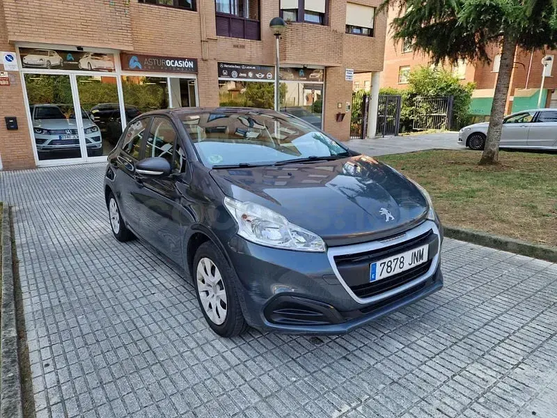 Usado Peugeot 208 Access 82 CV (60 kW) 2016 Gris / plata Utilitario