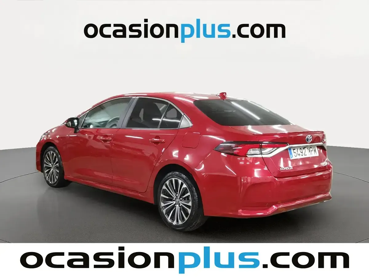 Usado Toyota Corolla Edition 140 CV (102 kW) 2024 Rojo Berlina