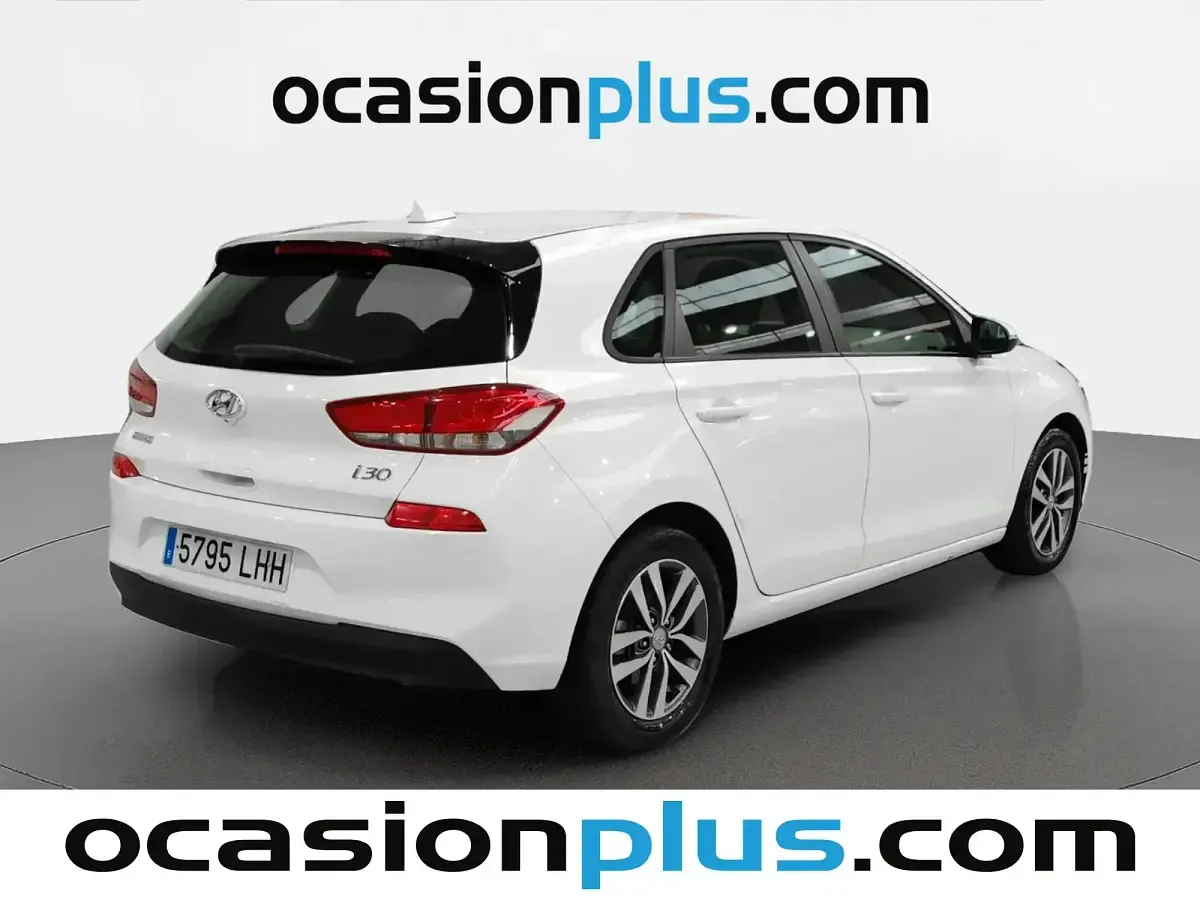 Usado Hyundai i30 116 CV (85 kW) 2020 Blanco Berlina
