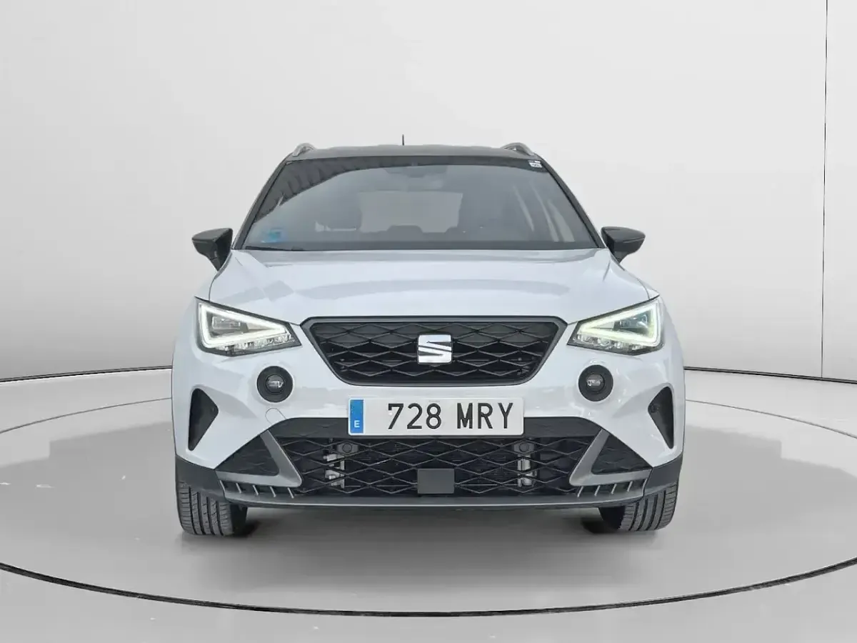 Usado Seat Arona FR 150 CV (110 kW) 2024 Blanco SUV