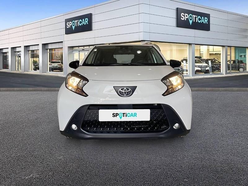 Usado Toyota Aygo Play 72 CV (52 kW) 2023 Blanco