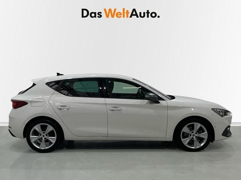 Usado Seat Leon FR 150 CV (110 kW) 2021 Blanco