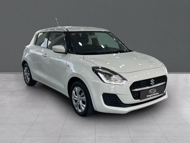 Usado Suzuki Swift 83 CV (61 kW) 2021 Blanco Utilitario