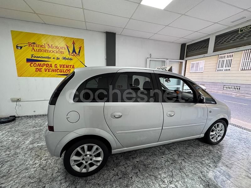 Gris / plata Usado 2009 Opel Meriva Cosmo Monovolumen | 3990 € (Un poco caro) - Imagen 1/4