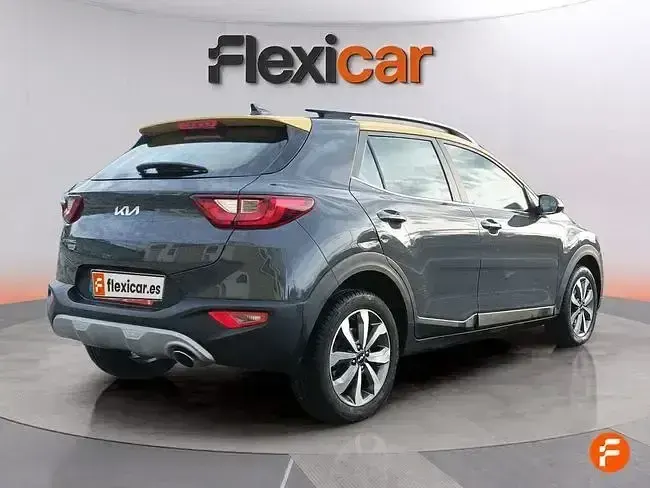 Używany Kia Stonic 120 KM (88 kW) 2021 Szary SUV