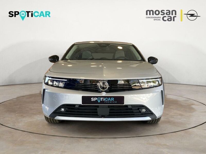 Usado Opel Astra Edition 110 CV (80 kW) 2024 Plata Berlina