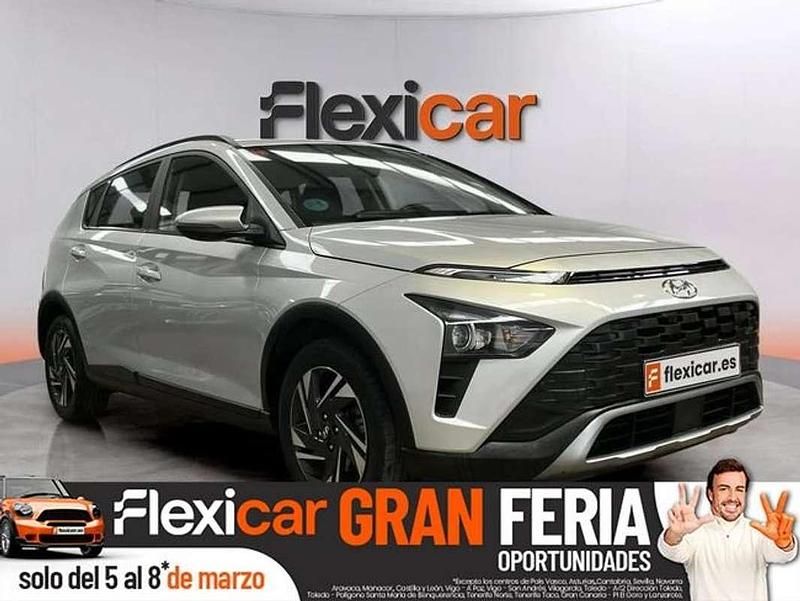 Usado Hyundai Bayon 101 CV (74 kW) 2021 Gris SUV