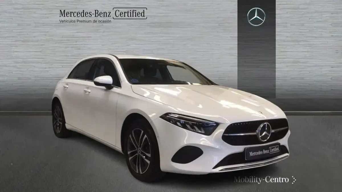 Usado Mercedes A250 Progressive 217 CV (159 kW) 2024 Digital white  metallic paint Utilitario
