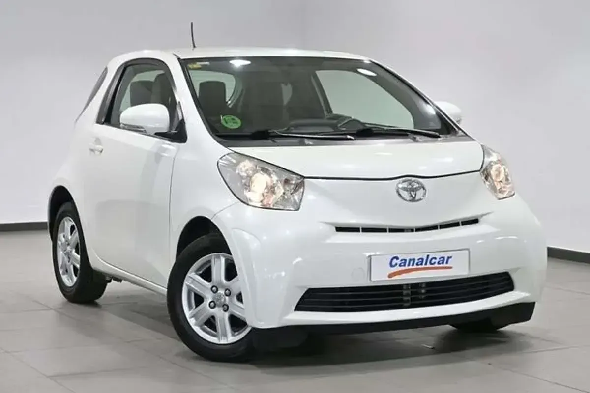 Usado Toyota iQ 68 CV (50 kW) 2010 Blanco Utilitario