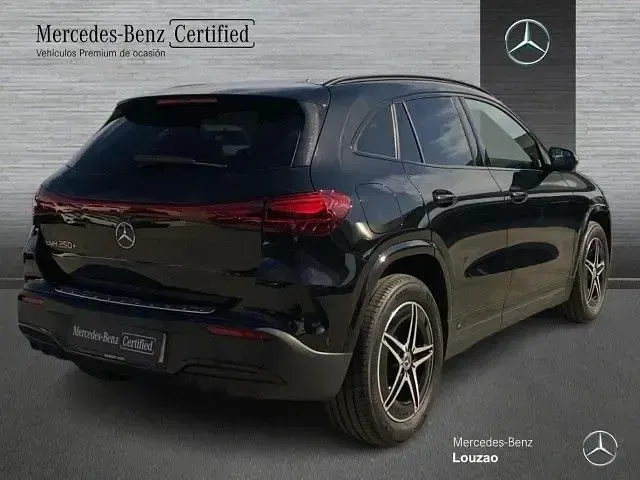Usado Mercedes EQA250 139 kW (190 CV) 2025 Negro cosmos SUV