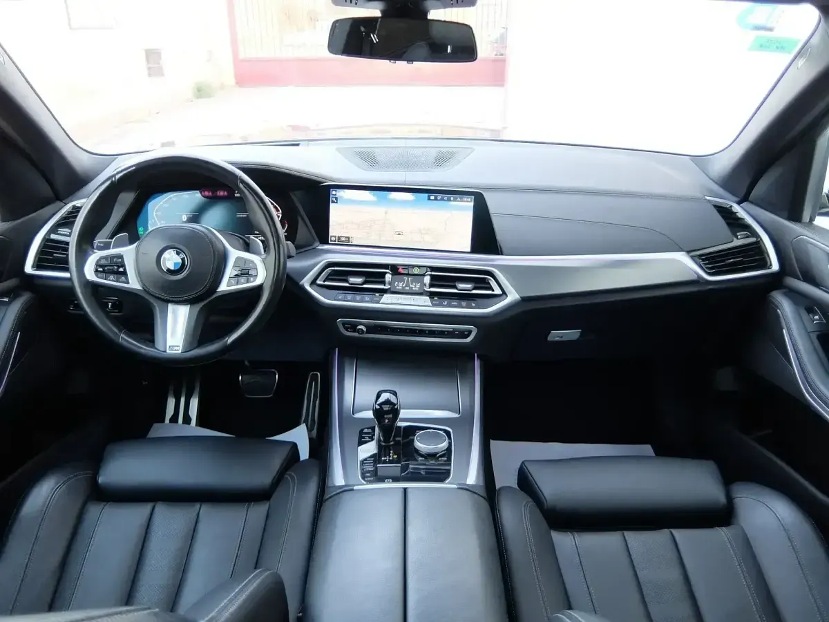 Usado BMW X5 Comfort Edition 286 CV (210 kW) 2022 Gris / plata SUV