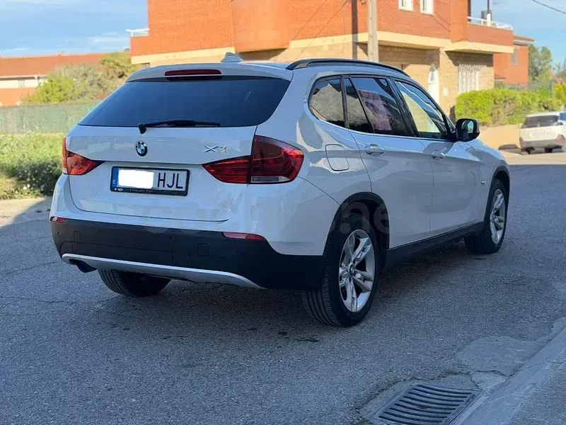 Usado BMW X1 Comfort Edition 184 CV (135 kW) 2013 Blanco SUV