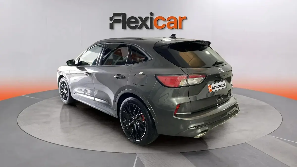 Usado Ford Kuga ST-Line 150 CV (110 kW) 2023 Gris SUV