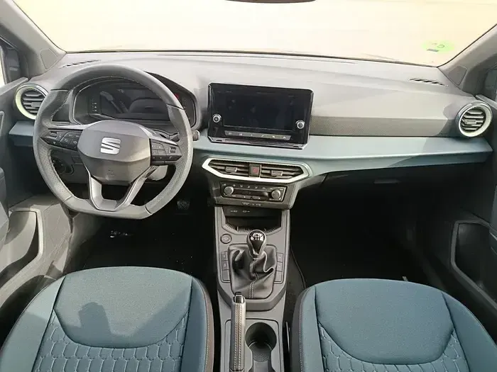Usado Seat Arona Style 115 CV (84 kW) 2026 Gris SUV