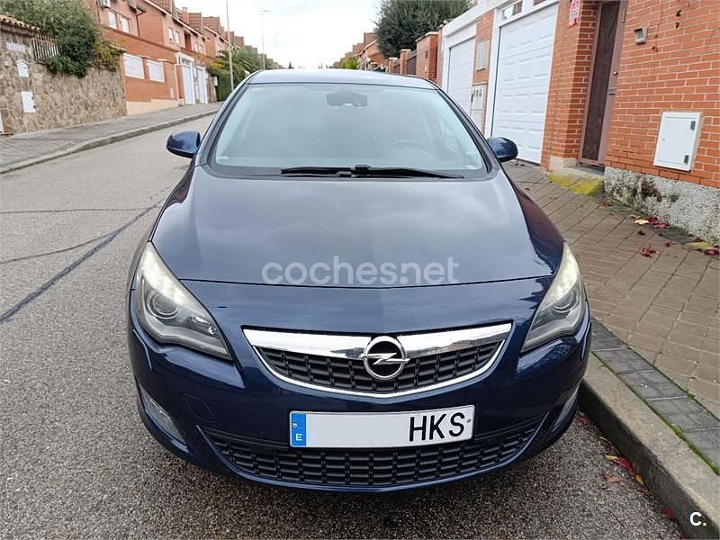 Azul Usado 2012 Opel Astra Excellence Berlina | 4000 € (Precio justo) - Imagen 1/4