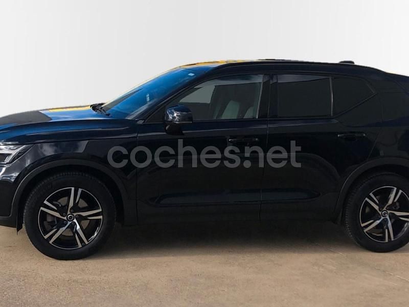 Usado Volvo XC40 Plus 163 CV (119 kW) 2025 Negro SUV
