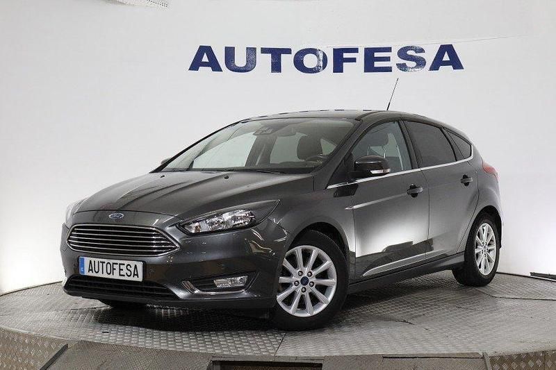 Gris Usado 2016 Ford Focus Titanium Utilitario | 14.050 € (Precio justo) - Imagen 1/4
