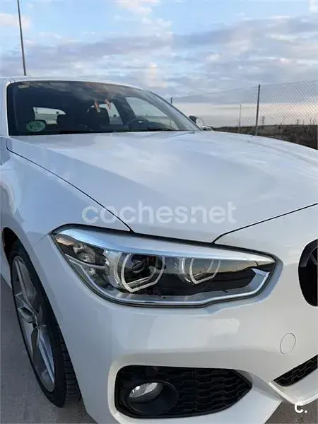 Begagnad BMW 118 143 HK (105 kW) 2016 Vit Halvkombi