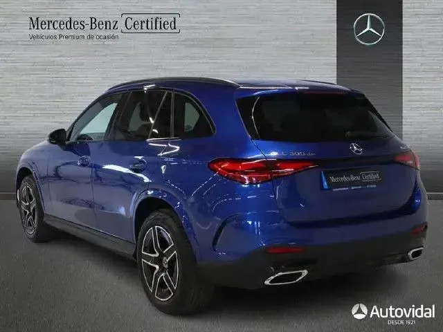 Usado Mercedes GLC300e 333 CV (244 kW) 2026 Azul espectral SUV