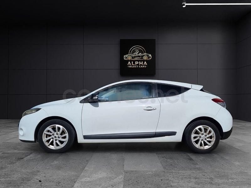 Usado Renault Mégane Dynamique 110 CV (80 kW) 2011 Blanco Berlina