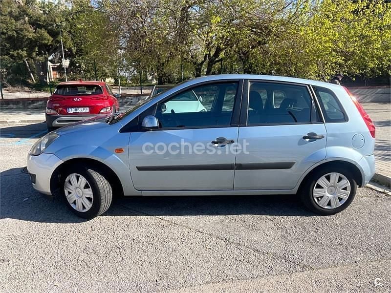 Usado Ford Fiesta 80 HP (58 kW) 2007 Azul Citadino