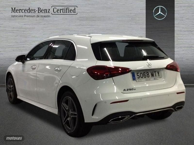 Usado Mercedes A250 AMG line 163 CV (119 kW) 2024 Blanco