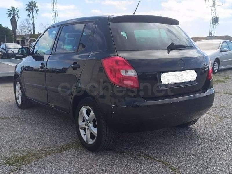 Usado Skoda Fabia Ambition 75 CV (55 kW) 2012 Negro Berlina