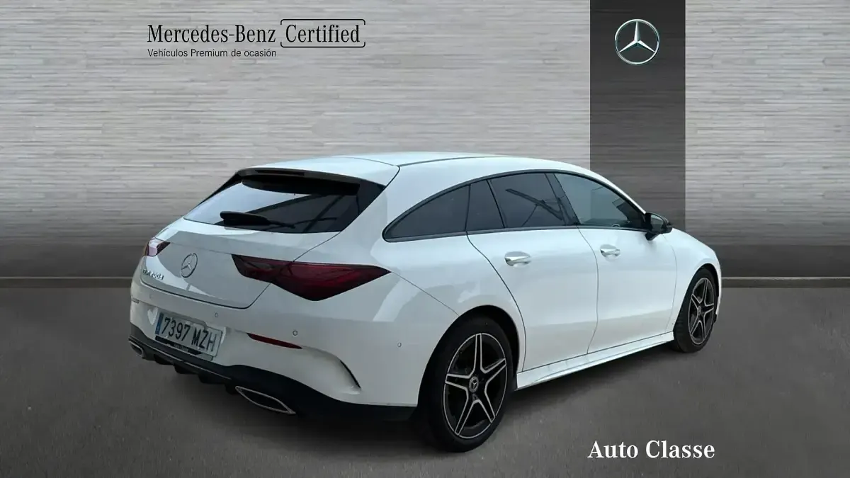 Usado Mercedes CLA200 150 CV (110 kW) 2025 Blanco Familiar