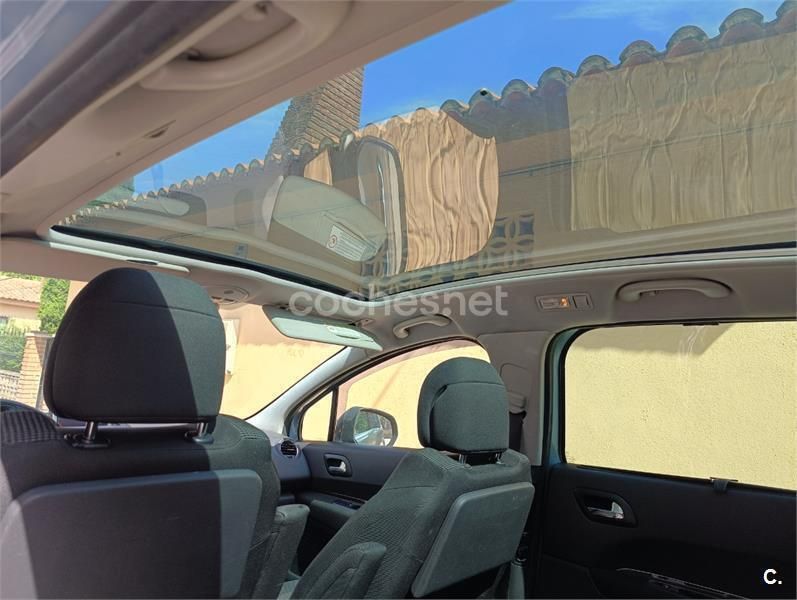 Azul Usado 2010 Peugeot 5008 Sport Monovolumen | 7300 € (Un poco caro) - Imagen 1/4