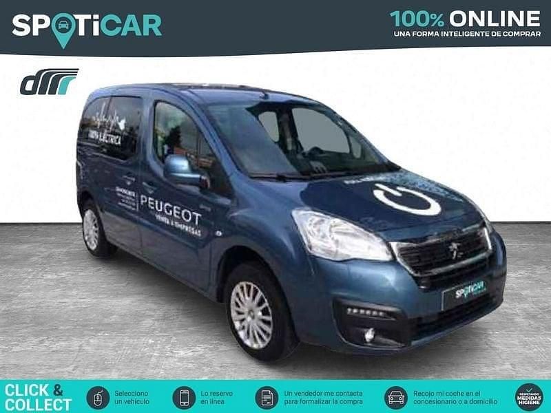 Usado Peugeot Partner Tepee Active 67 CV (49 kW) 2018 Azul Monovolumen