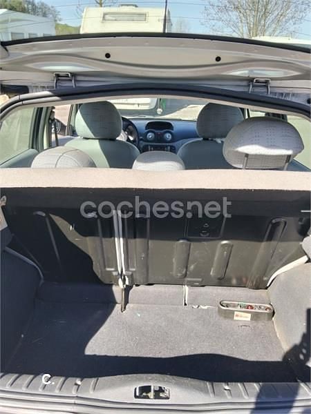 Usado Citroën C3 61 CV (44 kW) 2003 Gris / plata Berlina