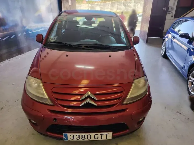 Usado Citroën C3 90 CV (66 kW) 2010 Rojo Berlina