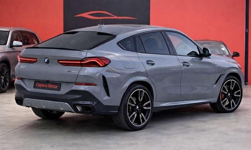 Usado BMW X6 M Sport 340 CV (250 kW) 2024 Gris SUV