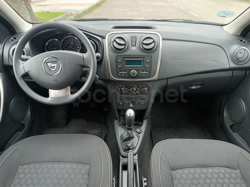 Usado Dacia Sandero Base 75 CV (55 kW) 2013 Negro Berlina