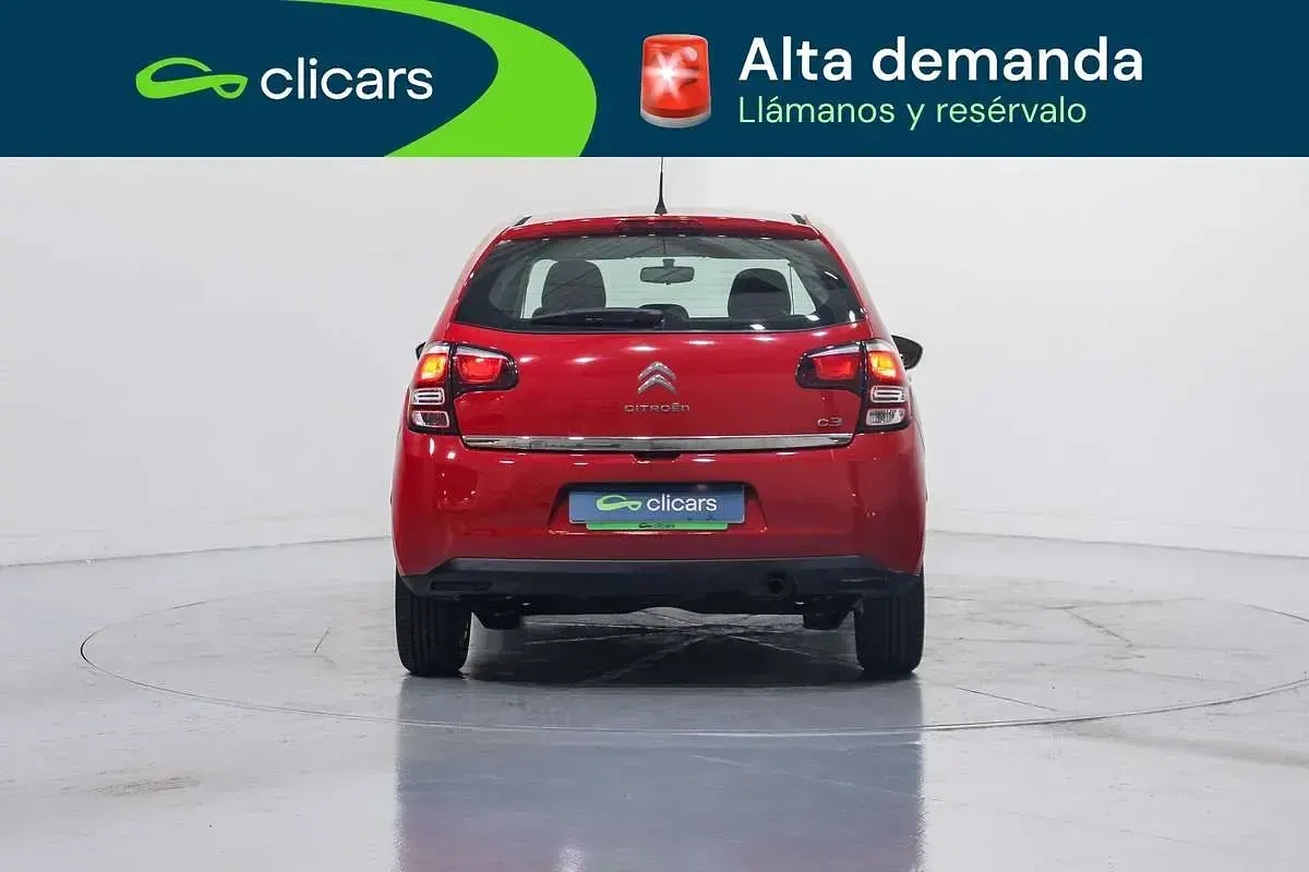Usado Citroën C3 PureTech 82 CV (60 kW) 2016 Rojo Utilitario