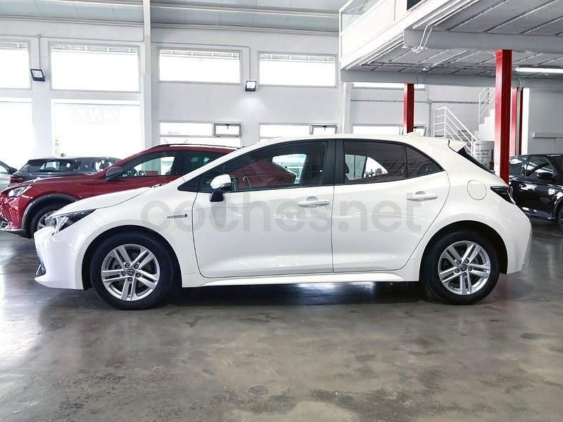 Usado Toyota Corolla Active 122 CV (89 kW) 2021 Blanco Berlina