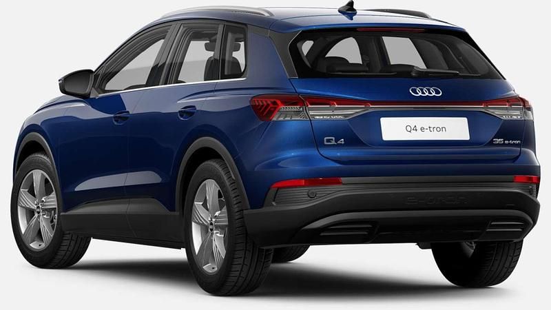 Usado Audi Q4 e-tron 125 kW (170 HP) 2021 Azul SUV