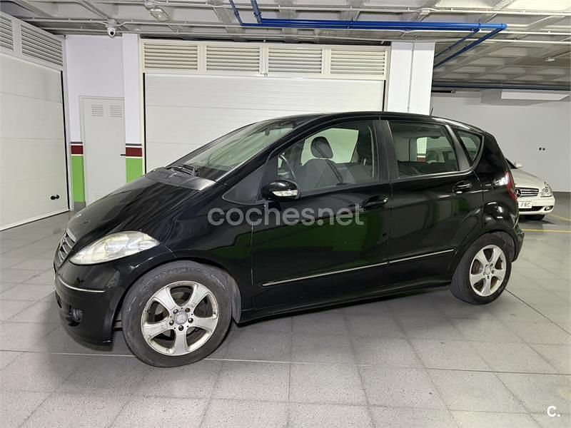 Negro Usado 2009 Mercedes A180 Avantgarde Monovolumen | 4900 € (Buen precio) - Imagen 1/4
