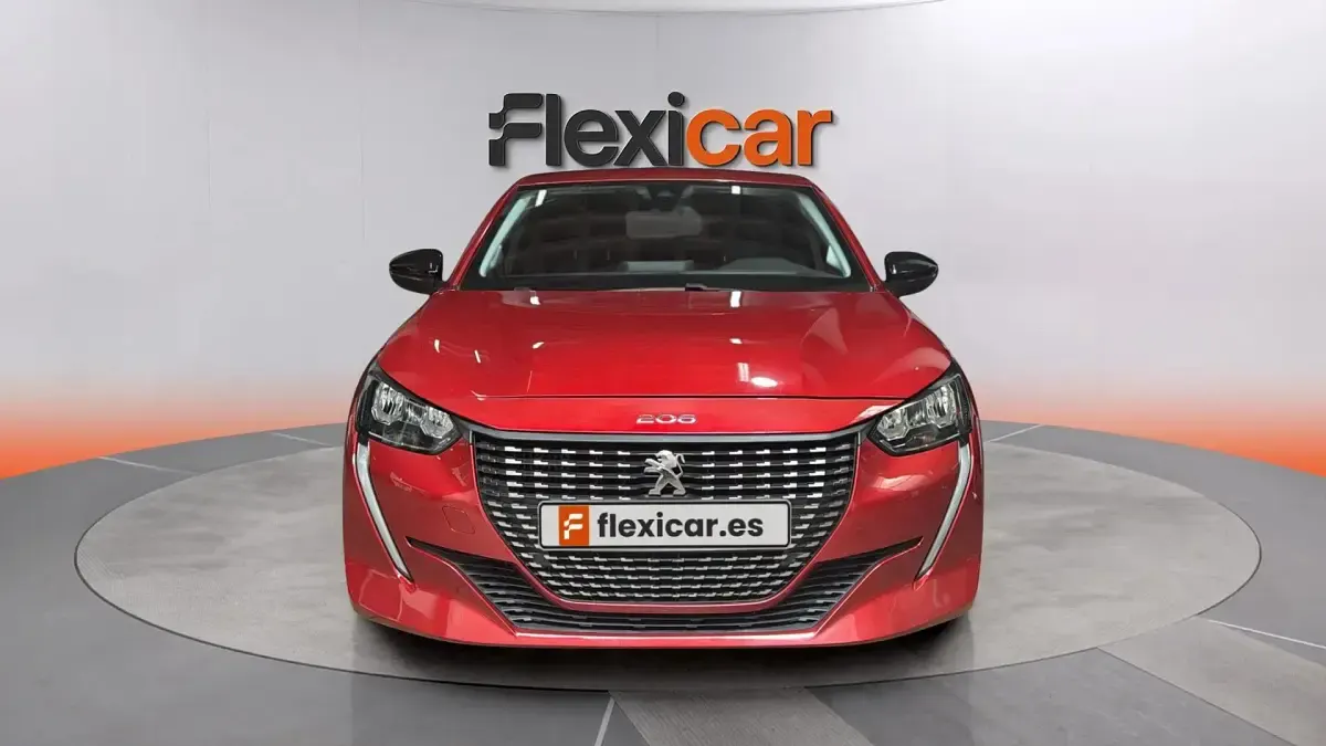 Usado Peugeot 208 Allure 101 CV (74 kW) 2023 Granate Utilitario