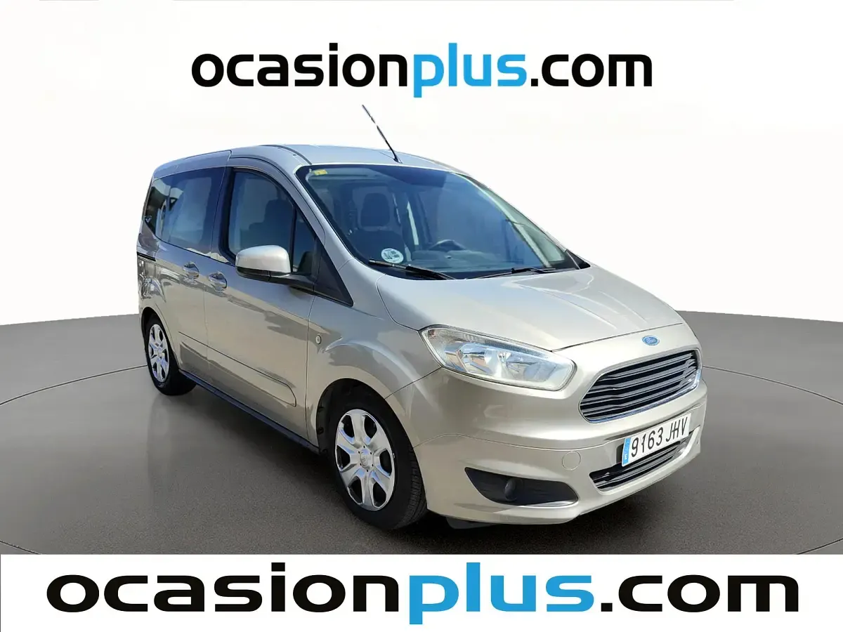 Usado Ford Tourneo Courier Trend 76 CV (55 kW) 2015 Beige Monovolumen