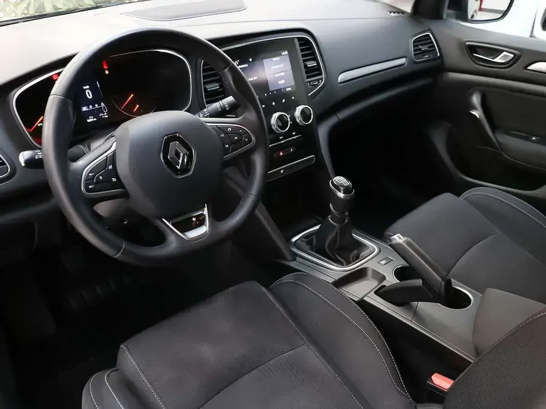 Usado Renault Mégane Intens 116 CV (85 kW) 2022 Negro Utilitario