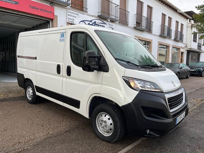 Usado Peugeot Boxer 120 CV (88 kW) 2020 Blanco Van