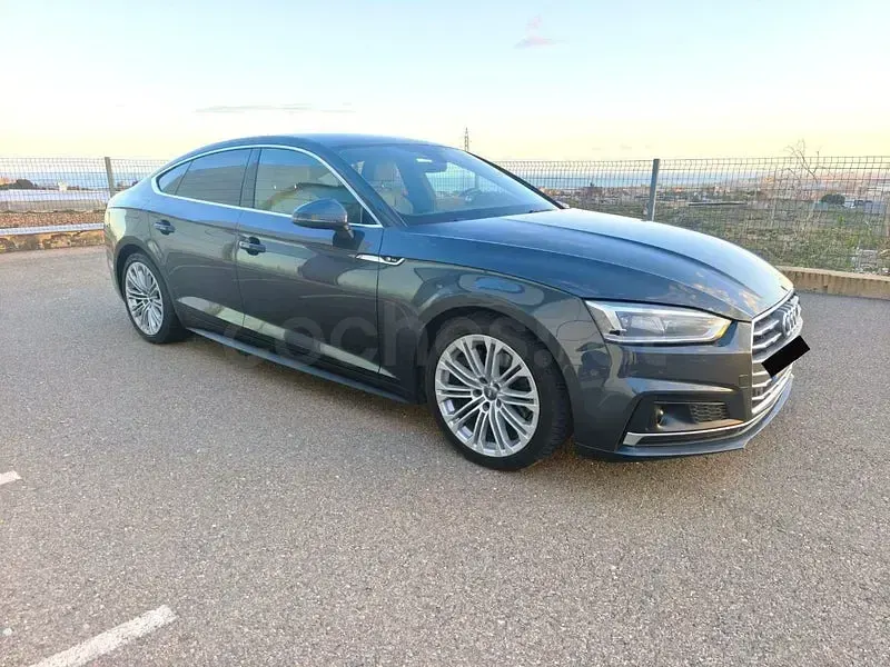 Usado Audi A5 Sportback S-Line 163 CV (119 kW) 2020 Gris Utilitario