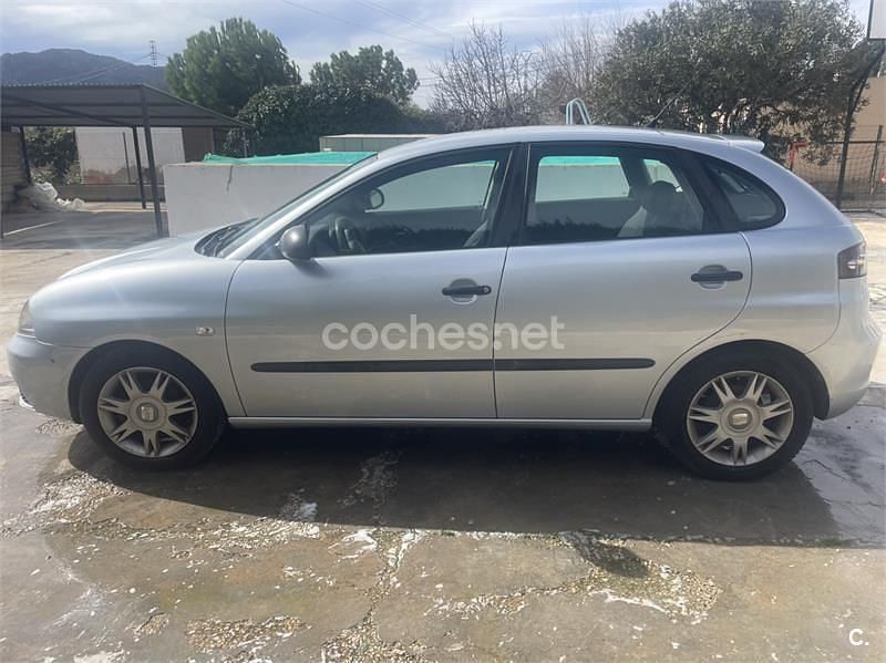 Usado Seat Ibiza 70 CV (51 kW) 2009 Gris / plata Berlina