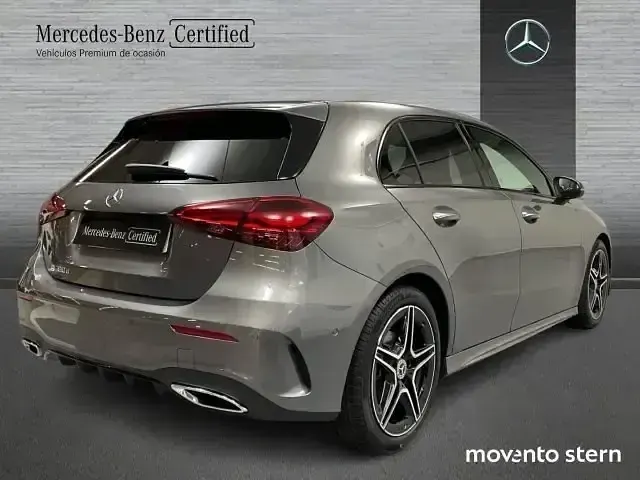Nuevo Mercedes A180 116 CV (85 kW) 2025 Gris montaña Berlina